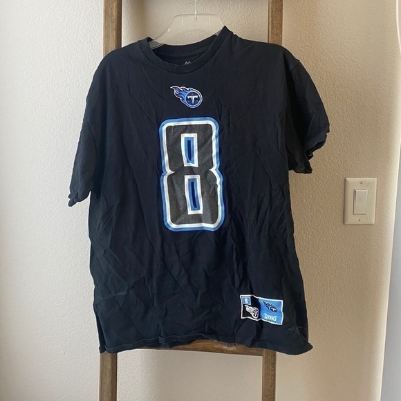 Majestic Other - Men’s large - Titans tee